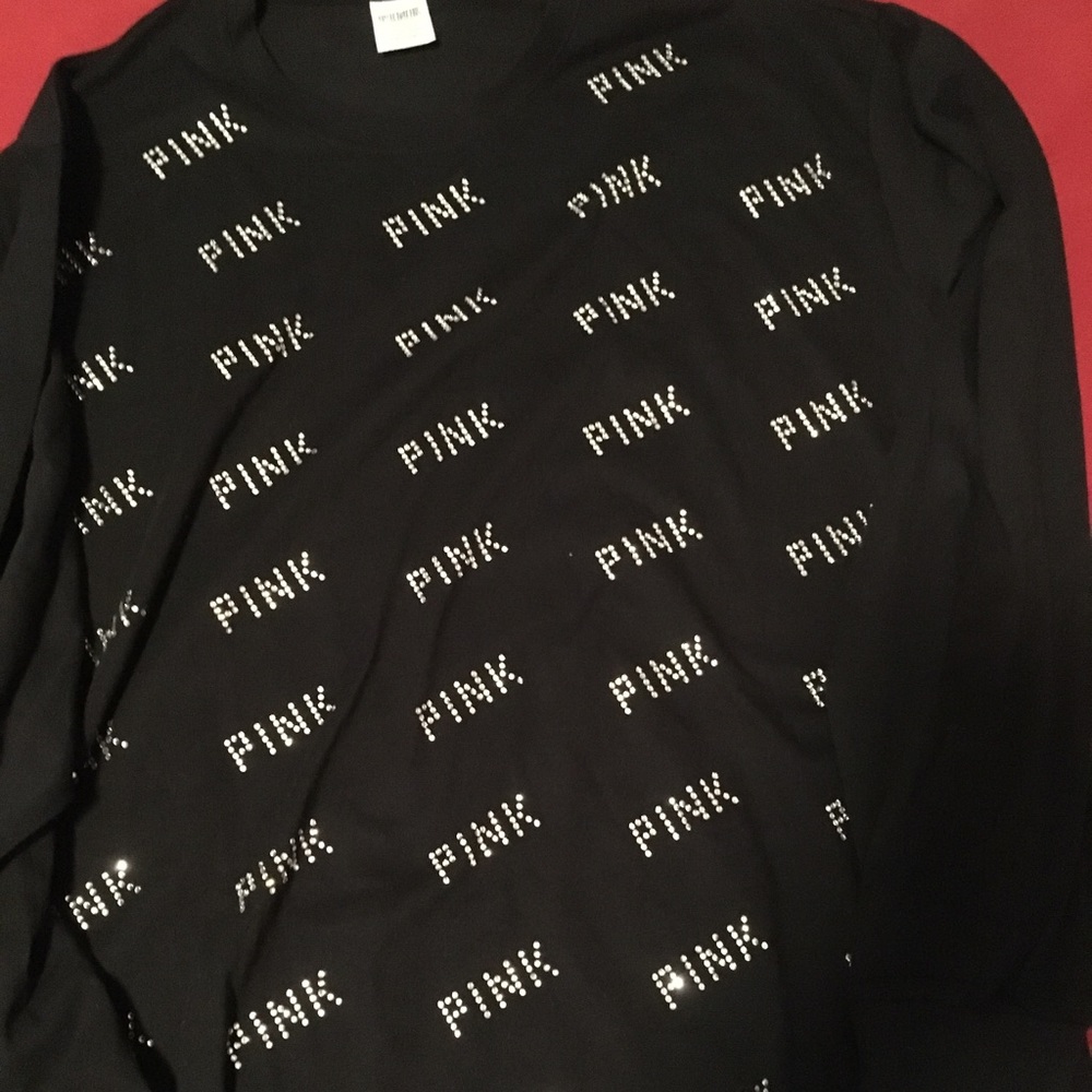 VS pink tee